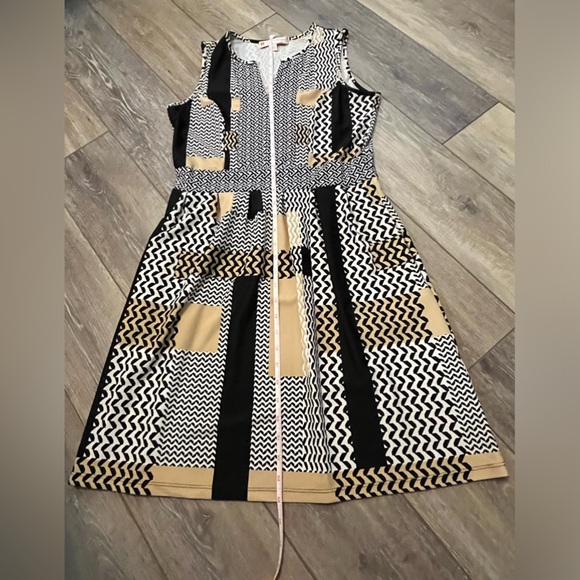 Super cute Jude Connally dress with pockets! - Picture 6 of 11